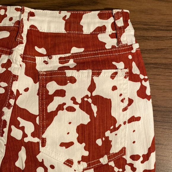 Stylish Red and White Flare Jeans - Picture 6 of 7